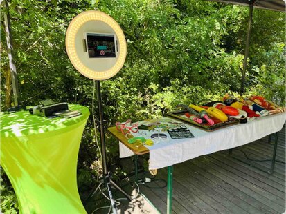 Fotobox mieten oder buchen in Halle / Saale, Leipzig, Sachsen-Anhalt und Sachsen DJ Freadmaxx mit Fotobox auf Veranstaltung in Magdeburg