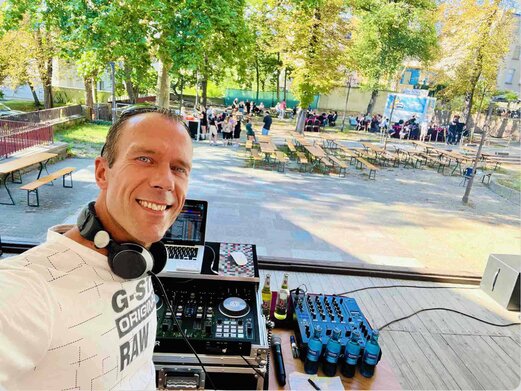 DJ Freadmaxx buchen für Hochzeit, Firmenfeier, Geburtstag in Halle / Saale, Leipzig, Sachsen, Sachsen-Anhalt und bundesweit DJ Freadmaxx mit mobiler DJ-Technik